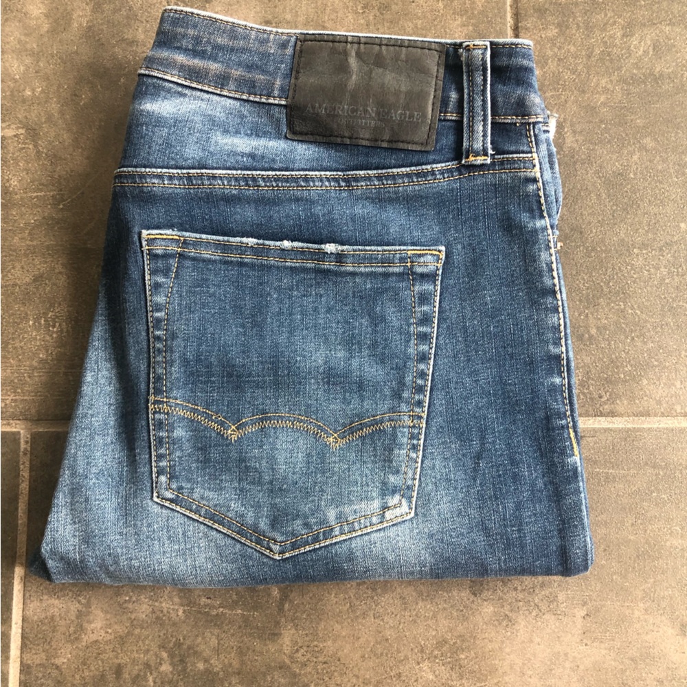 Men’s American Eagle,Extreme Flex, distressed jeans